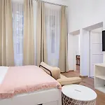 - Comfortable - Easy Sleep Budapest